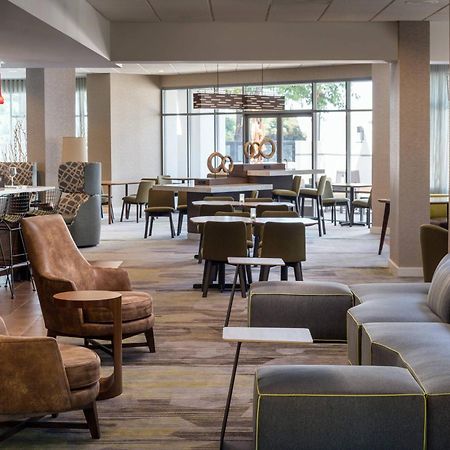 Courtyard By Marriott Richmond Berkeley Hotel Exterior photo